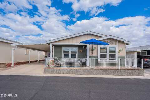 650 N Hawes Road, Mesa, AZ 85207