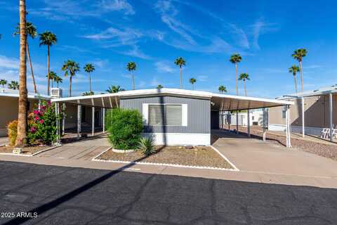 303 S RECKER Road, Mesa, AZ 85206