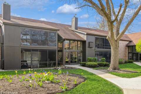 740 Saint Andrews Lane, Crystal Lake, IL 60014