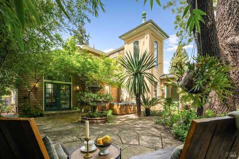637 E 5th Street E, Sonoma, CA 95476