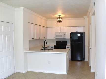1130 Reserve, NAPLES, FL 34105