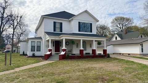 212 S Fordyce St, Rector, AR 72461