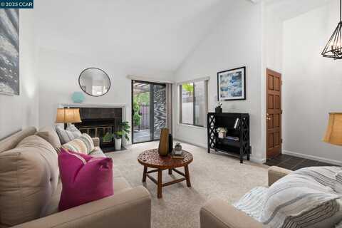302 Preakness Ct, Walnut Creek, CA 94597