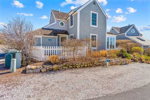 4 Vineyard View Lane, Mashpee, MA 02649