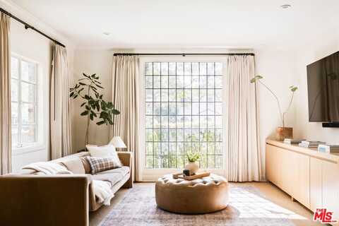 626 N Las Palmas Ave, Los Angeles, CA 90004