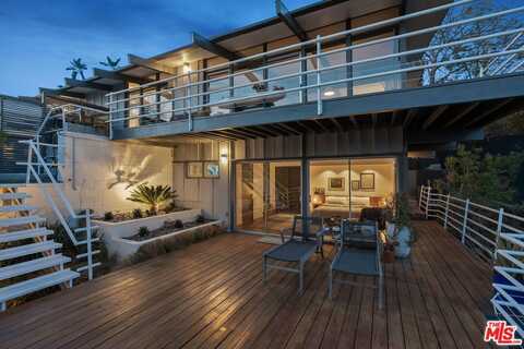 2690 Hollyridge Dr, Los Angeles, CA 90068