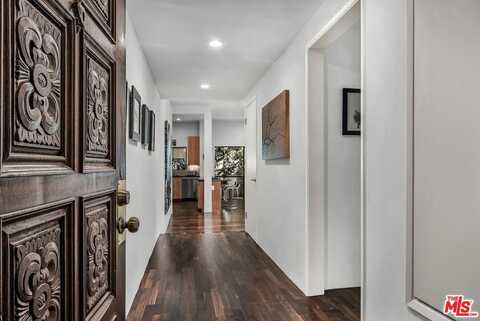 2332 Fox Hills Dr, Los Angeles, CA 90064