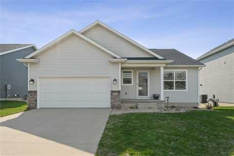 8733 Grand Oaks Drive NE, Cedar Rapids, IA 52402