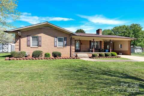 2116 1st Avenue Place NW, Hickory, NC 28601