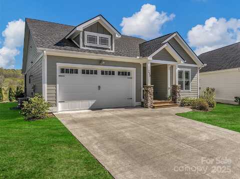 250 Leyland Circle, Hendersonville, NC 28792