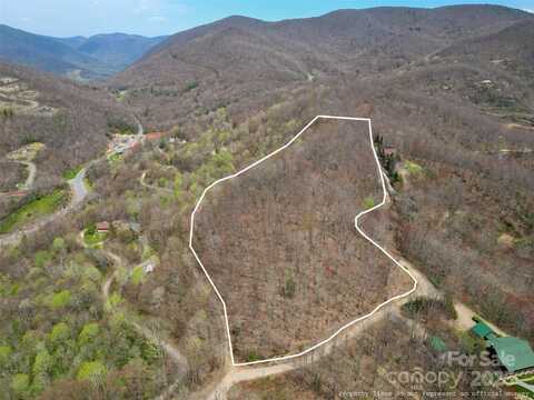 556 Thunderstruck Drive, Maggie Valley, NC 28751