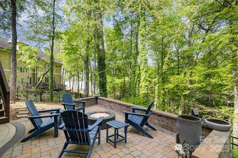 1713 Mt Isle Harbor Drive, Charlotte, NC 28214