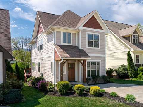 19 Tudor Way, Black Mountain, NC 28711