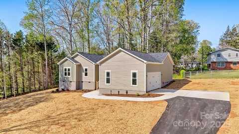 9165 Cherokee Drive, Hickory, NC 28601