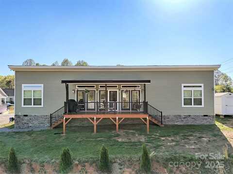380 Carolina Avenue, Marion, NC 28752