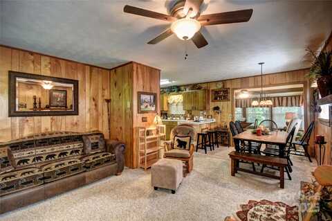 134 Raven Ridge, Maggie Valley, NC 28751