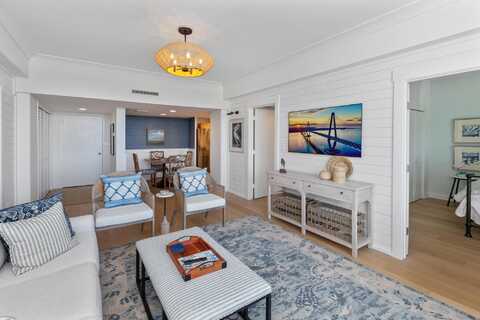14 Lockwood Drive, Charleston, SC 29401