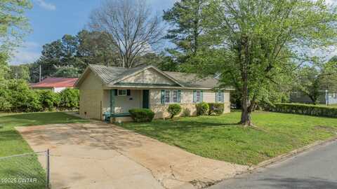 46 Carver Avenue, Jackson, TN 38301