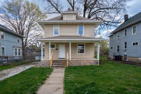 1915 8th Street, Des Moines, IA 50314