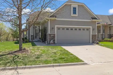 645 65th Place, West Des Moines, IA 50266