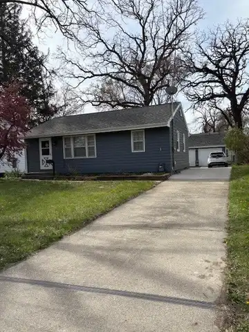 3218 Seneca Avenue, Des Moines, IA 50310