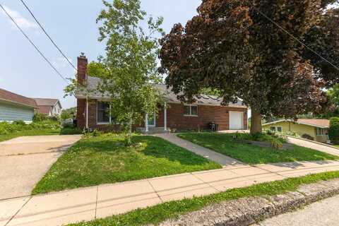 238 Apple, Dubuque, IA 52003