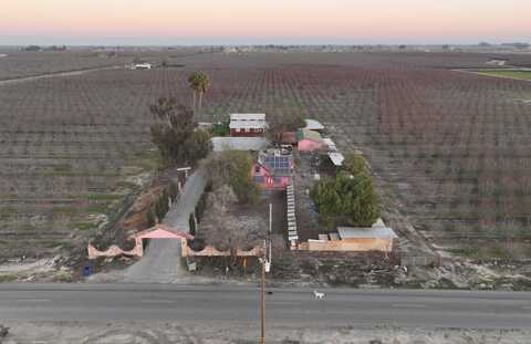 21120 Cornelia Avenue S, Riverdale, CA 93656