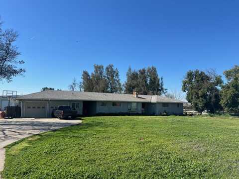 6073 Clinton Avenue E, Fresno, CA 93727