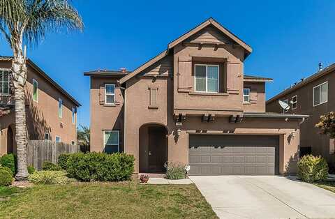 7448 Ramona Way E, Fresno, CA 93737