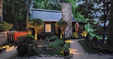 464 HICKORY HOLLOW RD, Franklin, NC 28734