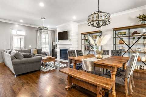 120 Clover Court, Roswell, GA 30075
