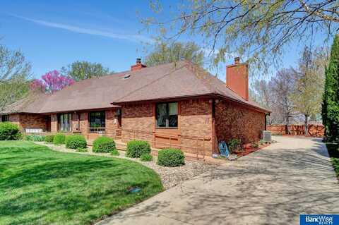 1800 Trelawney Drive, Lincoln, NE 68512