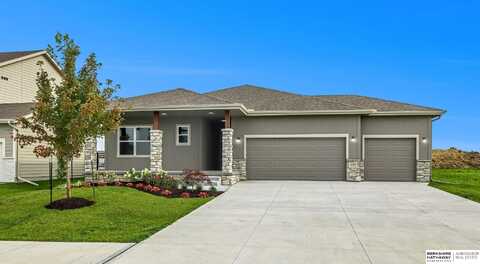 18469 Palisades Drive, Omaha, NE 68136