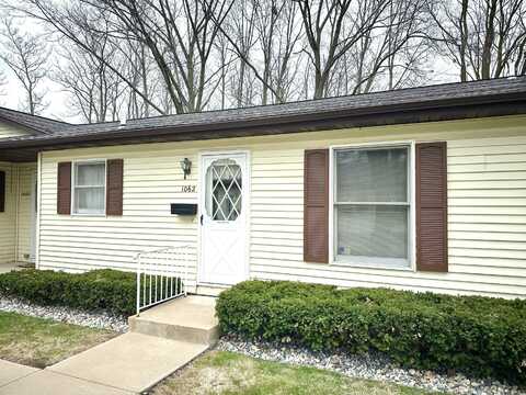 1062 Walnut Grove Drive, Norton Shores, MI 49441