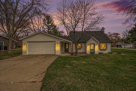 2307 76th Street SE, Caledonia, MI 49316