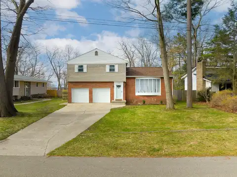 135 California Avenue, Muskegon, MI 49445