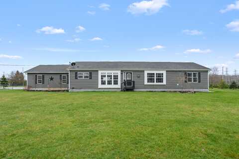 76 Fourth Street, Plainwell, MI 49080