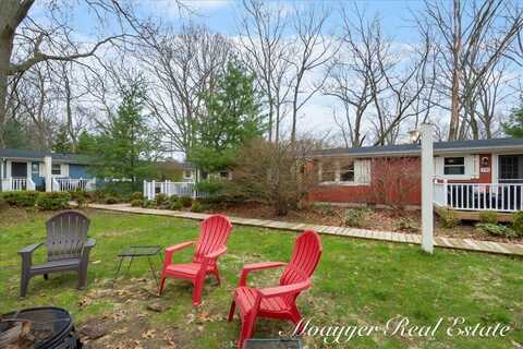 713 N Maple Street, Saugatuck, MI 49453