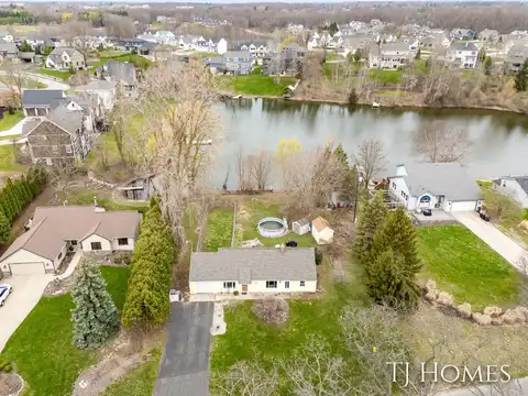2215 Maguire Avenue NE, Grand Rapids, MI 49525