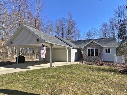 11650 13th Street, Canadian Lakes, MI 49346
