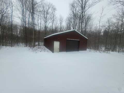7045 King Road, Benzonia, MI 49616
