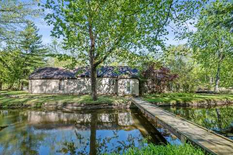 7251 Thornapple Dales Drive SE, Alto, MI 49302