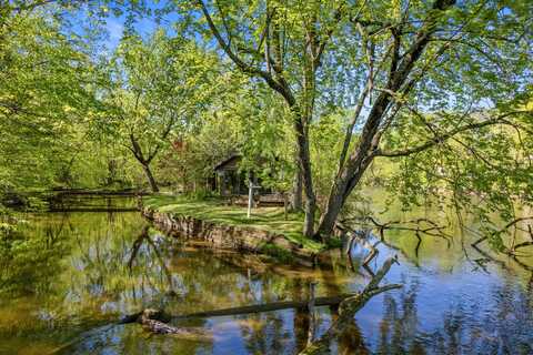 7249 Thornapple Dales Drive SE, Alto, MI 49302
