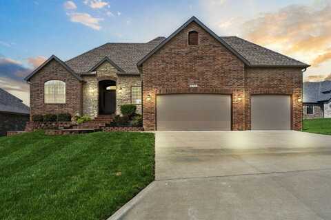 4741 E Forest Trails Drive, Springfield, MO 65809