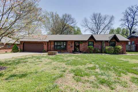 2036 E Greenwood Street, Springfield, MO 65804