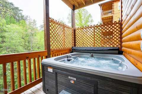 2184 Bear Haven Way, Sevierville, TN 37862