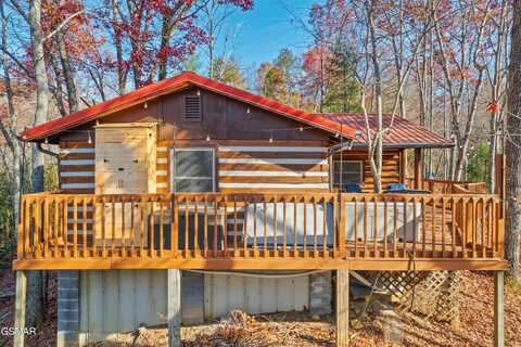3847 Warden Branch Lane, Gatlinburg, TN 37738