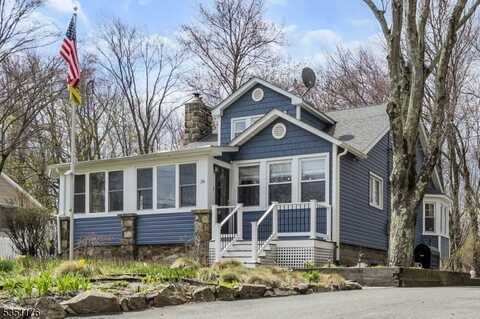 34 Highland Avenue, Stanhope, NJ 07874