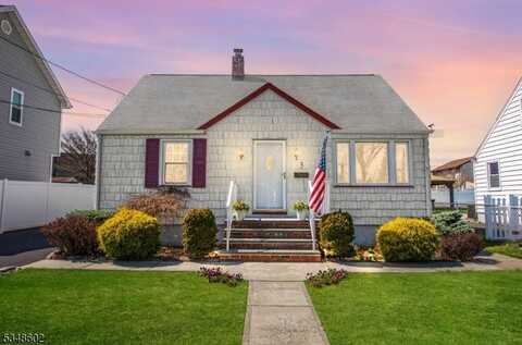 3 Suburban Rd, Clark, NJ 07066