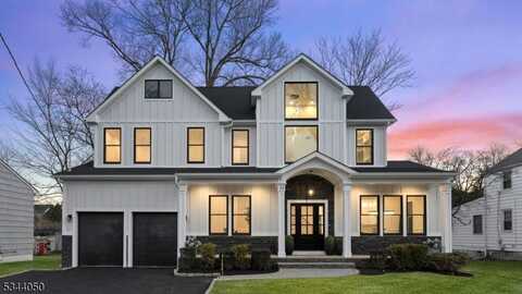39 Beverly Rd, Livingston, NJ 07039